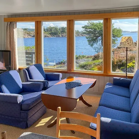 Awesome In Kolbjornsvik With House Sea View *